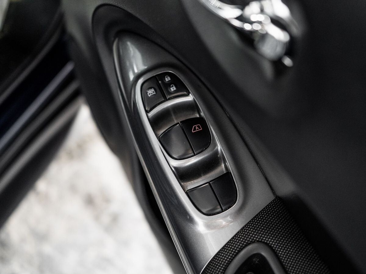 Nissan Juke 2015 - фото автомобиля