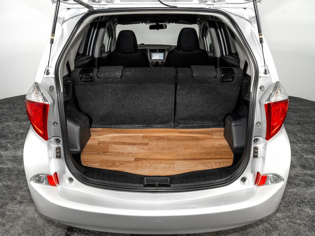 Toyota Ractis 2011 - фото автомобиля