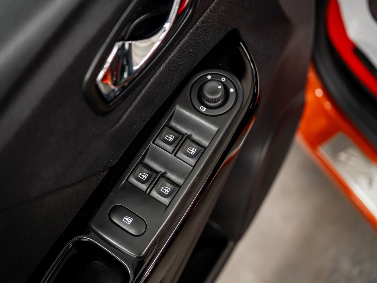 Renault Kaptur 2017 - фото автомобиля