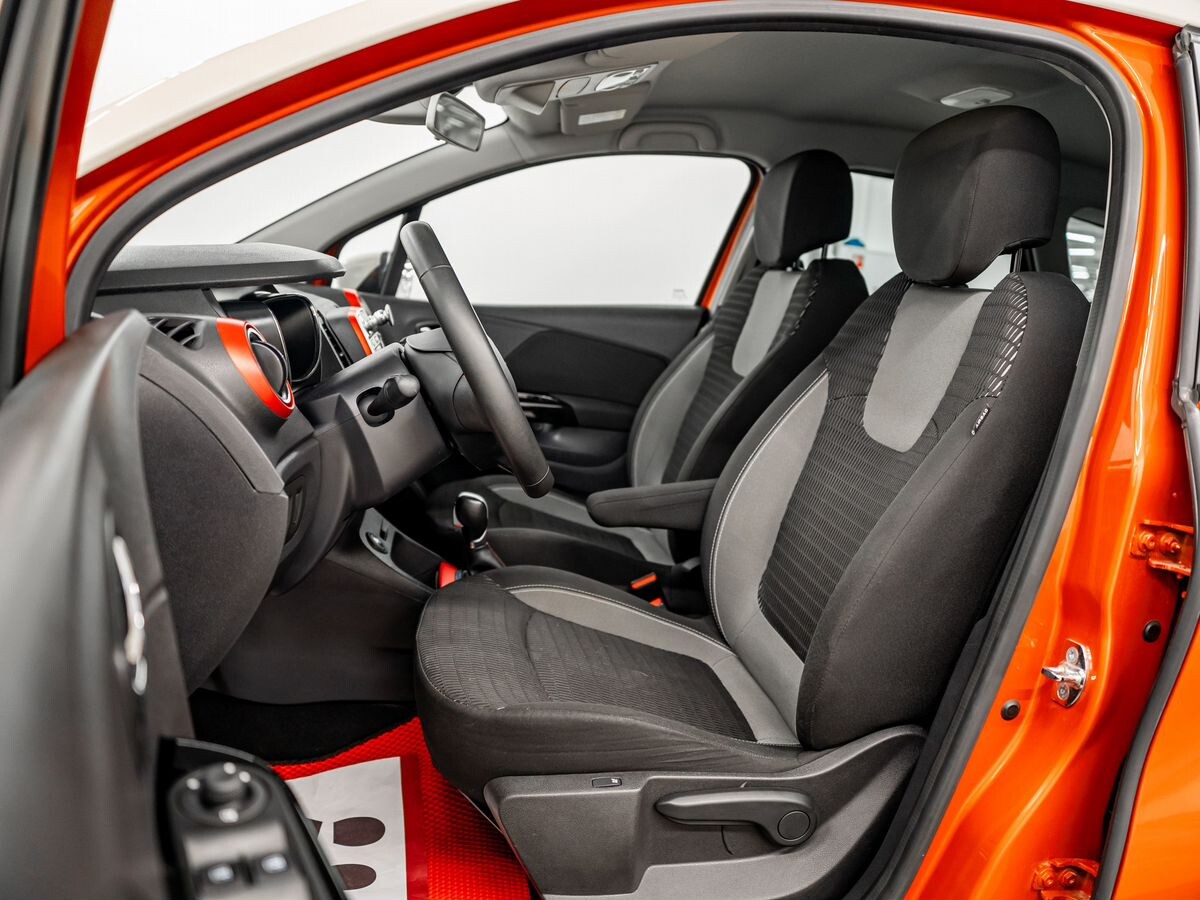 Renault Kaptur 2017 - фото автомобиля