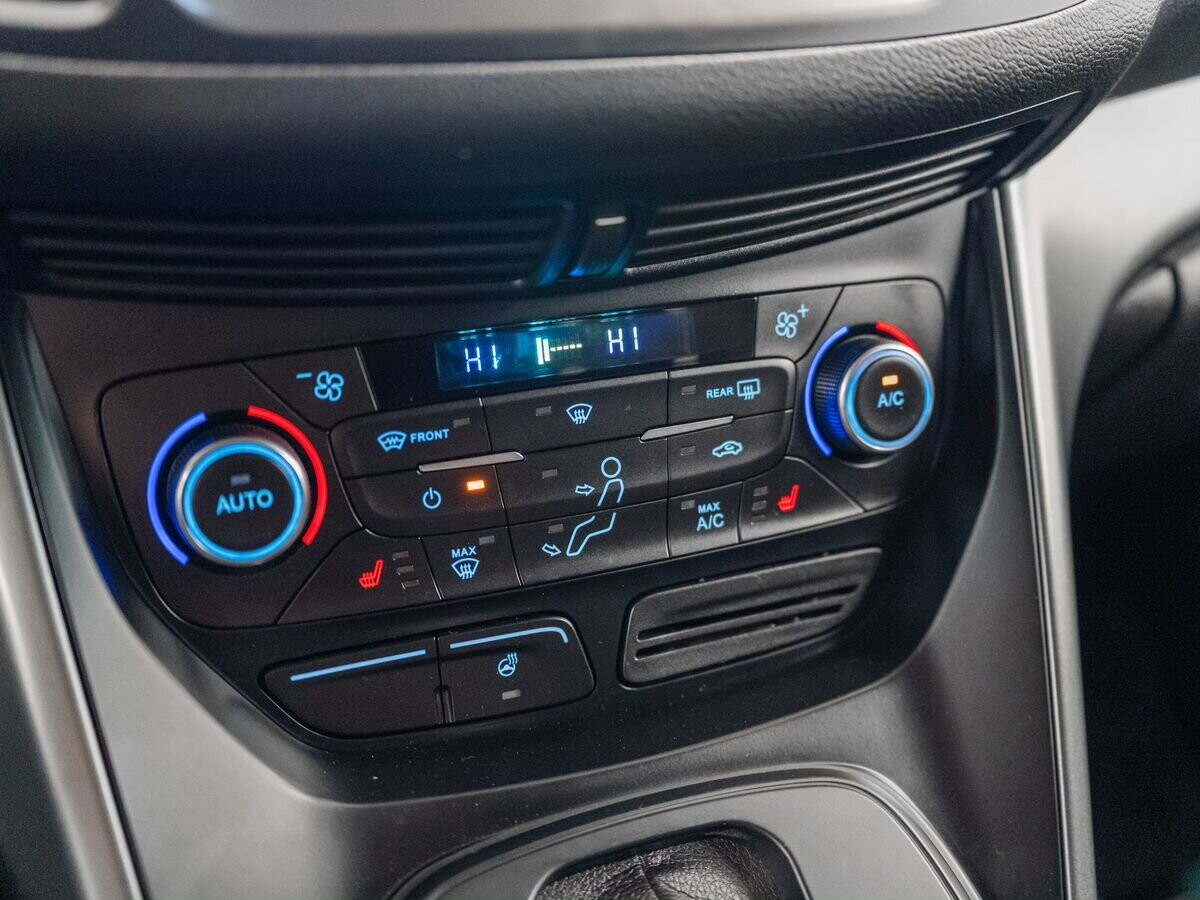 Ford Kuga 2017 - фото автомобиля