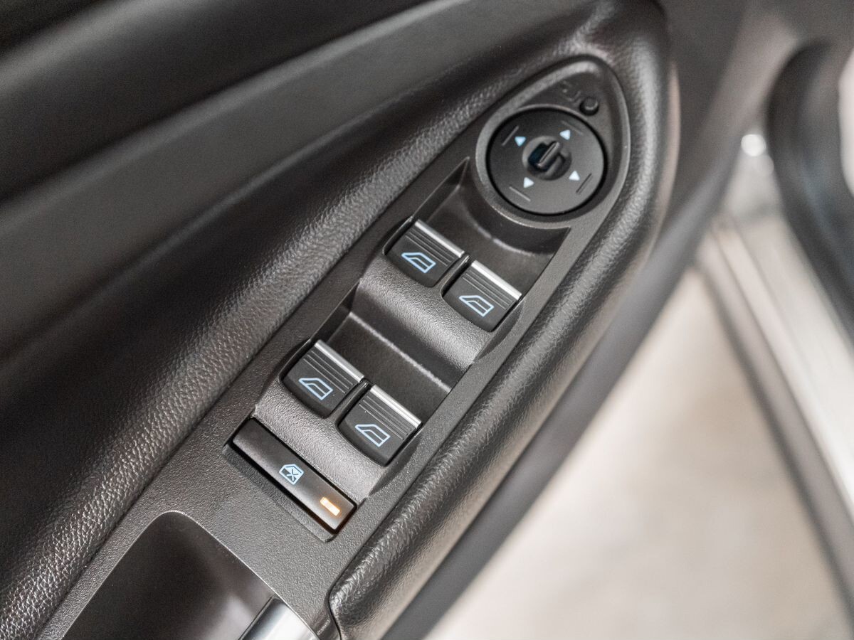 Ford Kuga 2017 - фото автомобиля