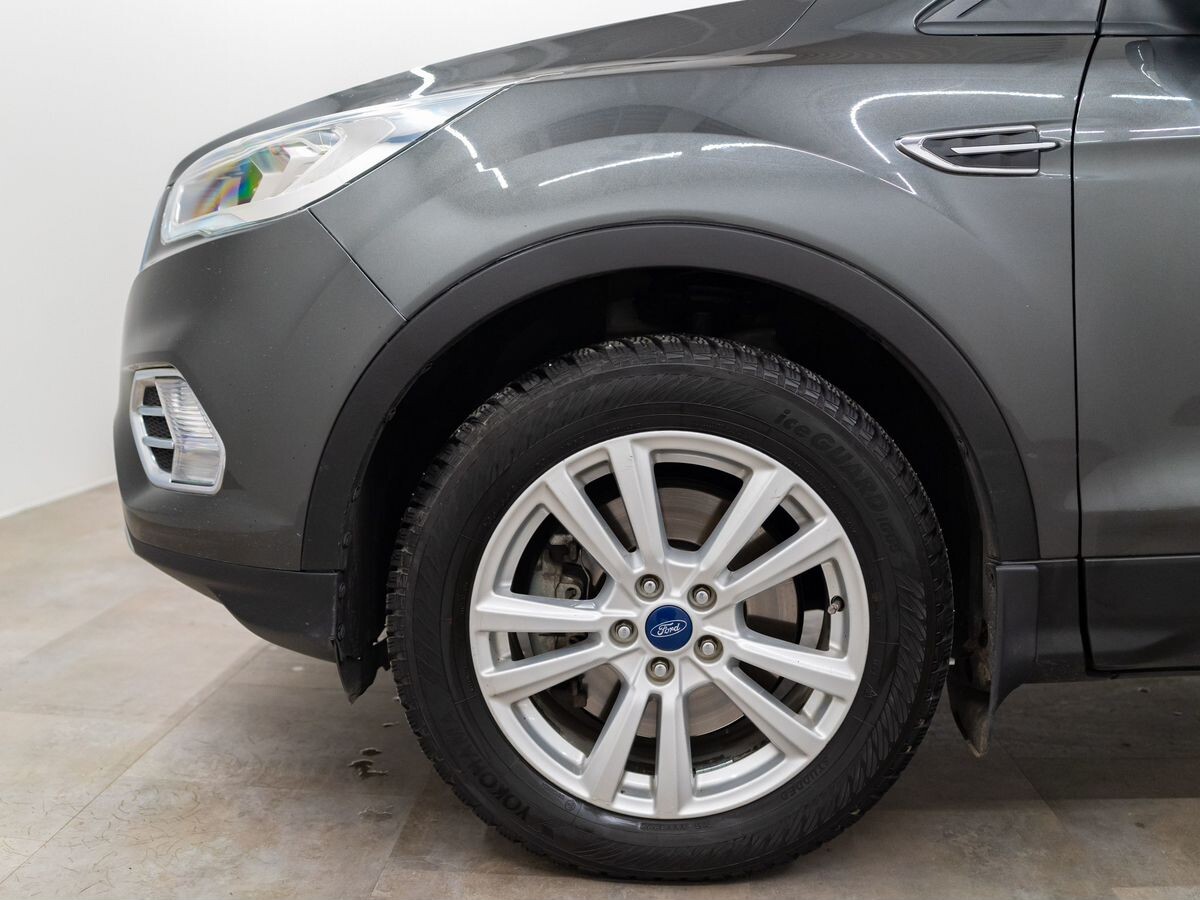 Ford Kuga 2017 - фото автомобиля