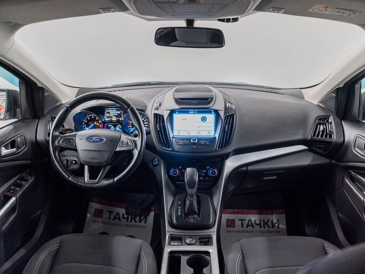 Ford Kuga 2017 - фото автомобиля