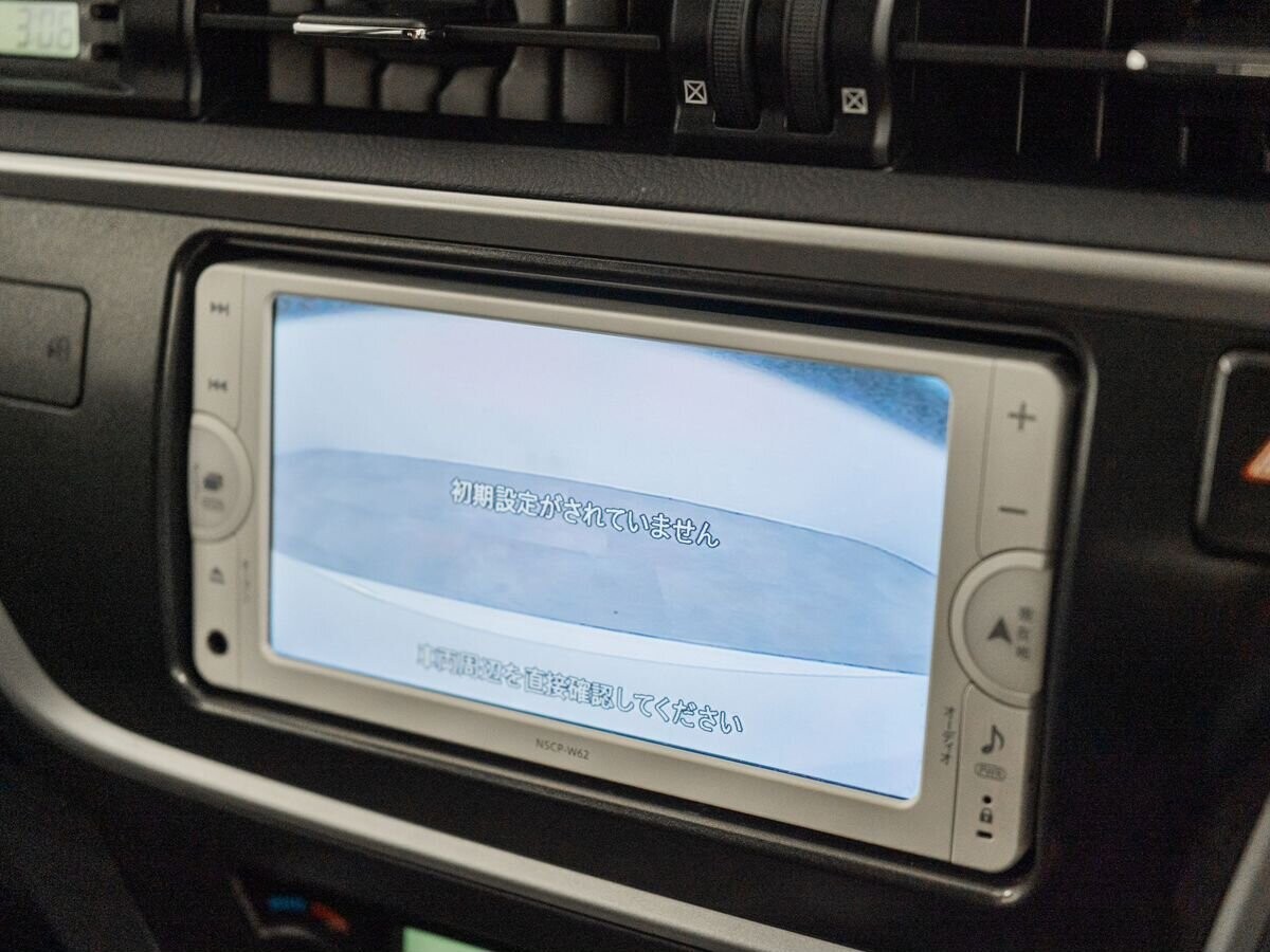 Toyota Auris 2013 - фото автомобиля