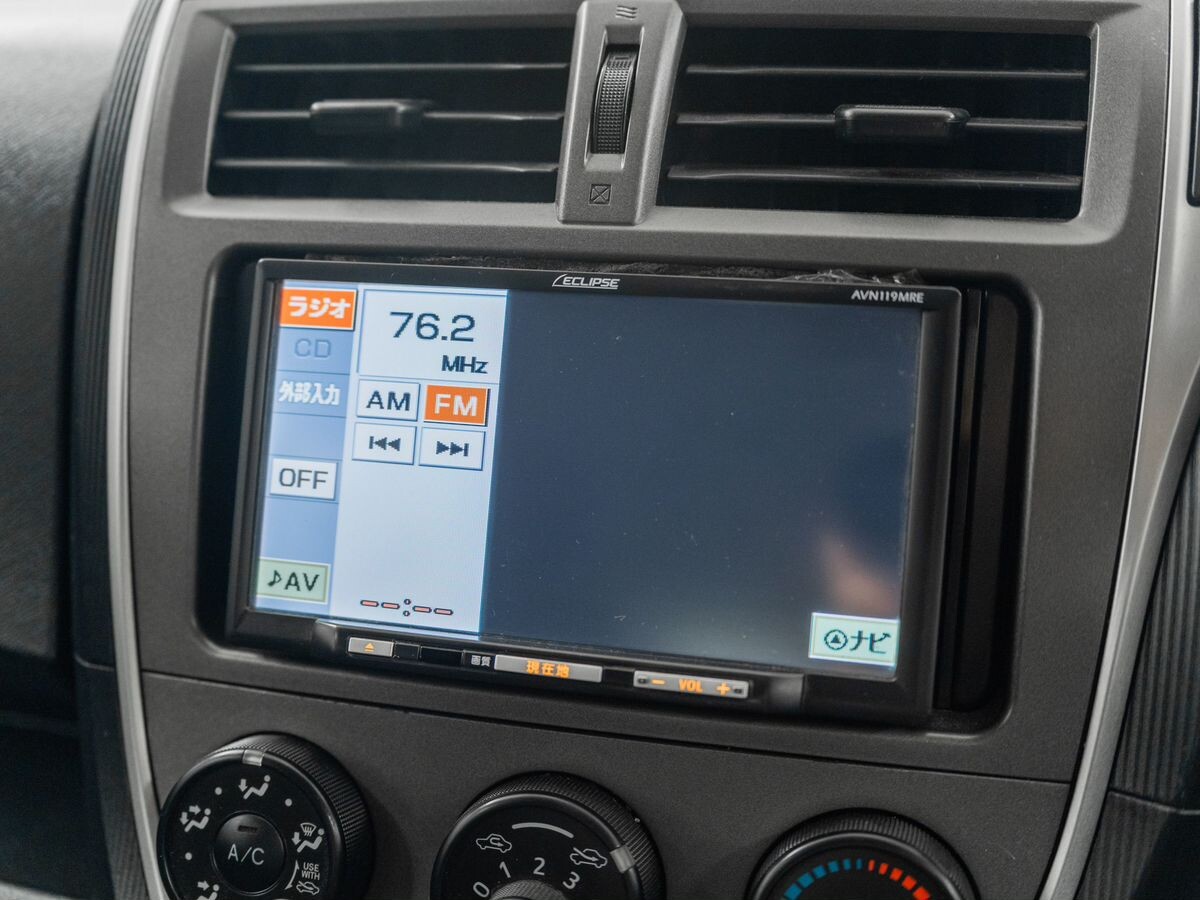 Toyota Ractis 2011 - фото автомобиля