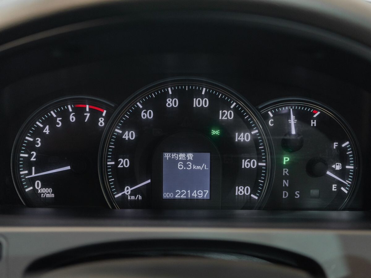 Toyota Crown 2011 - фото автомобиля