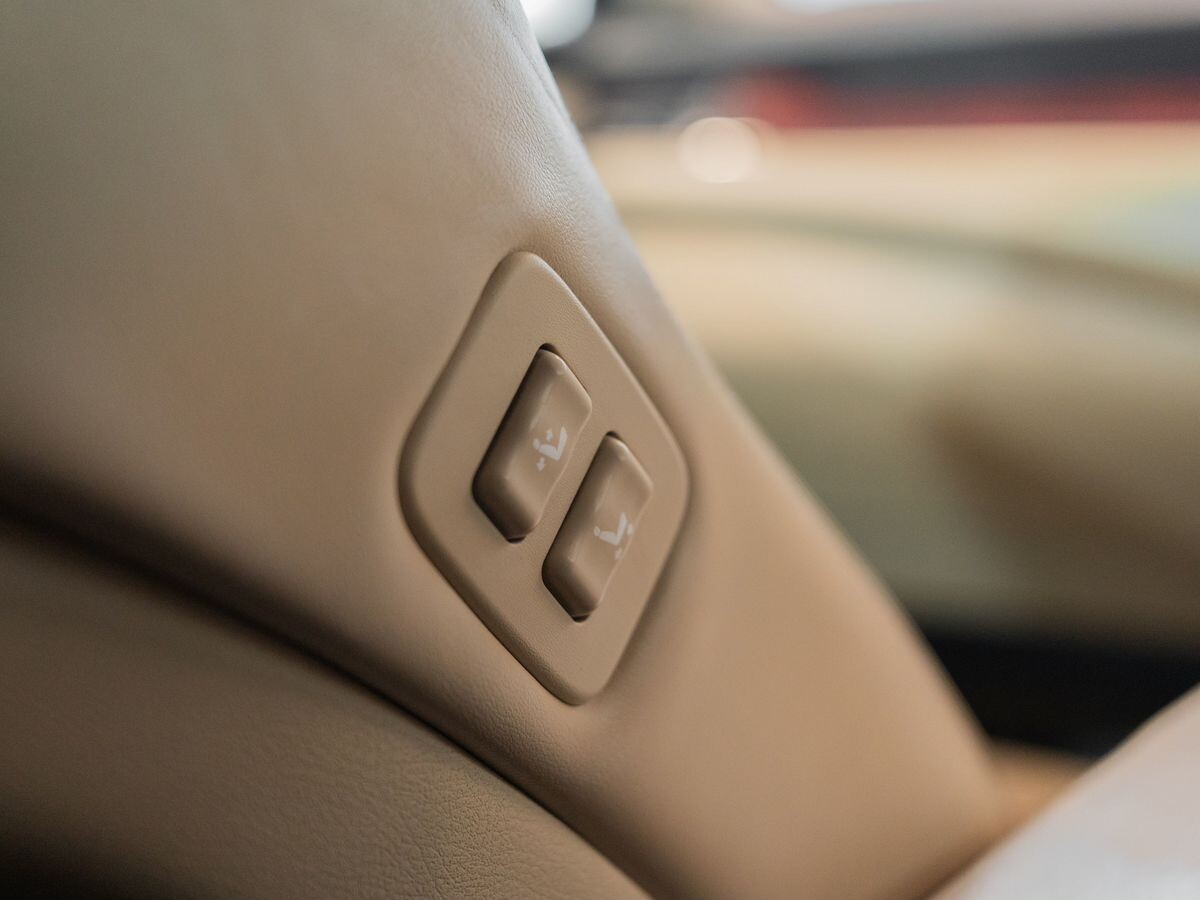 Toyota Crown 2011 - фото автомобиля