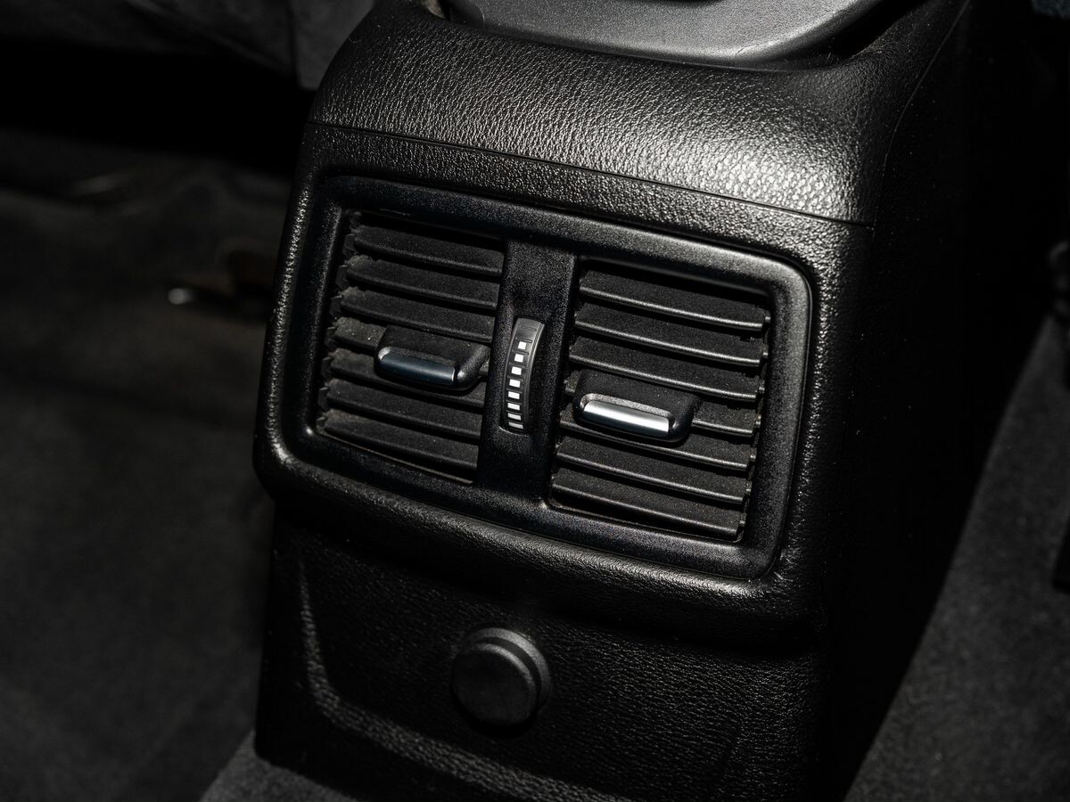 BMW X1 2016 - фото автомобиля