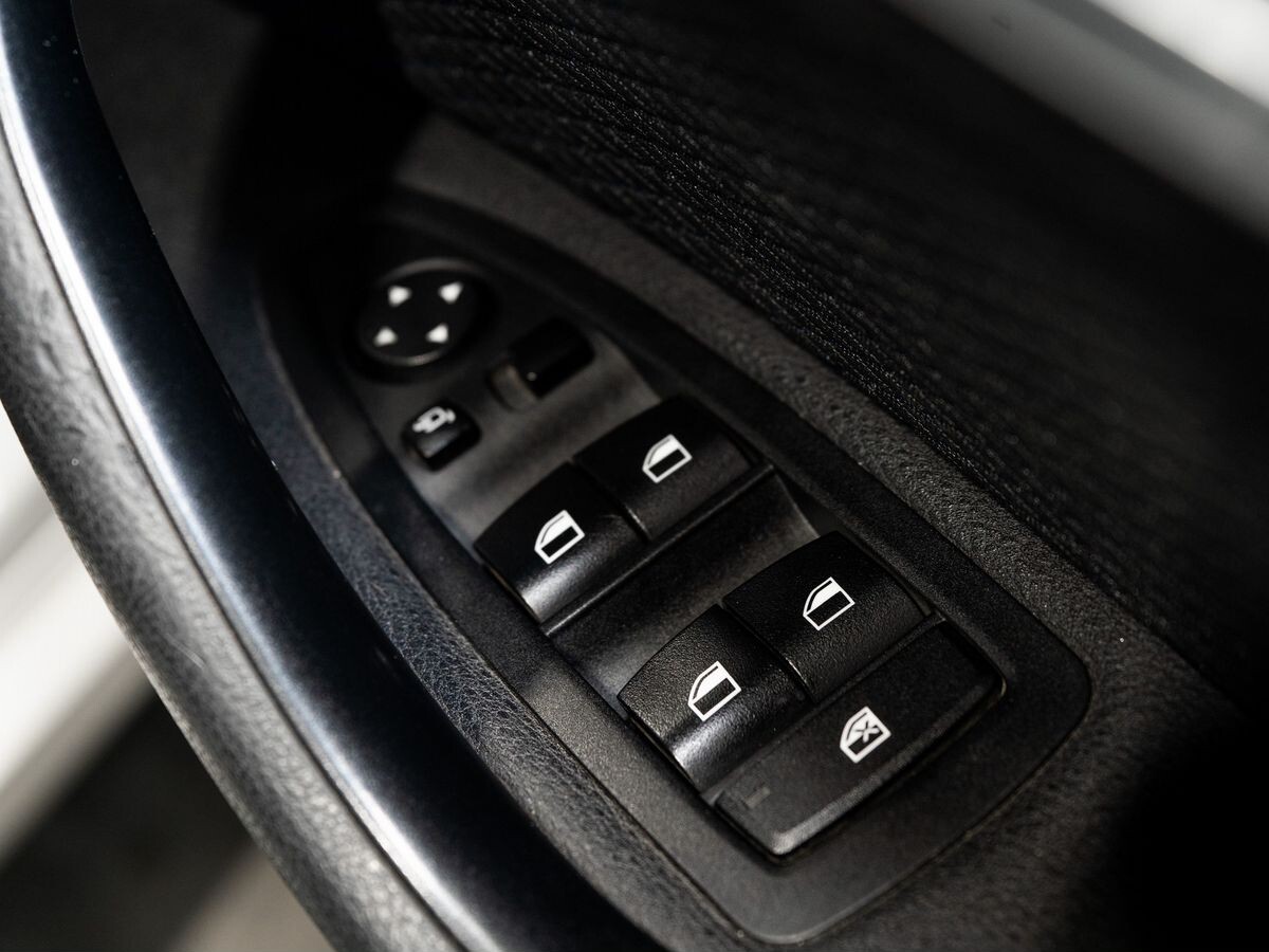 BMW X1 2016 - фото автомобиля