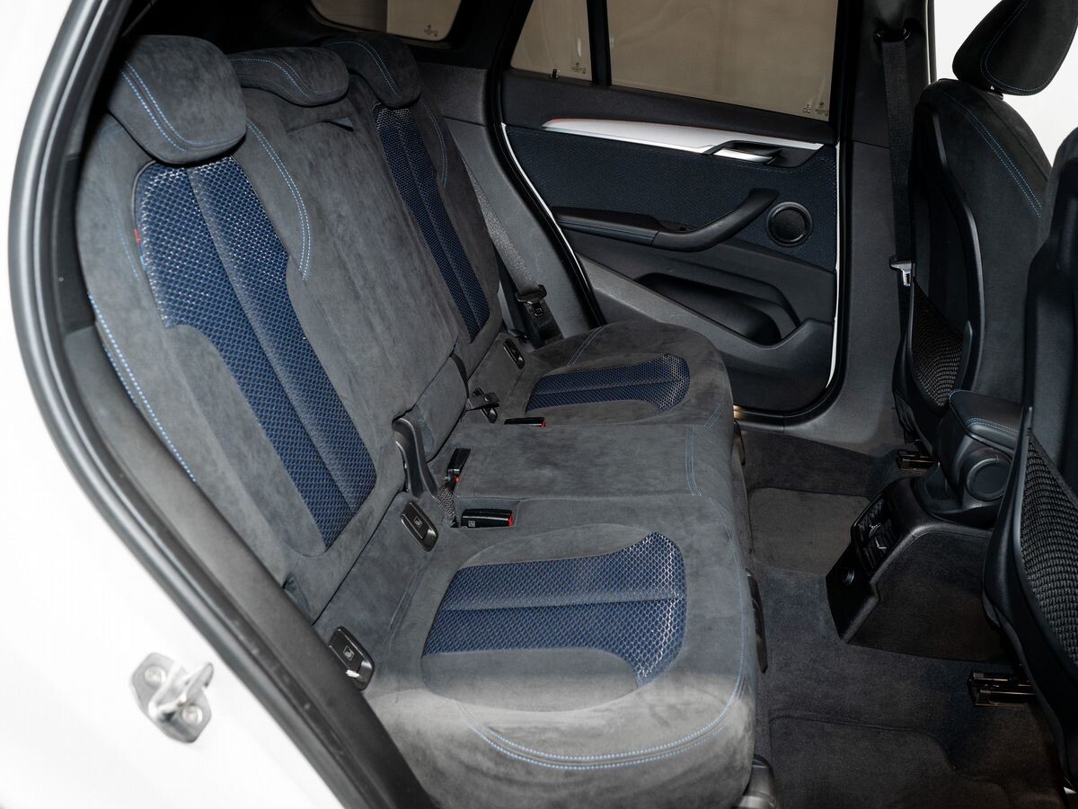 BMW X1 2016 - фото автомобиля