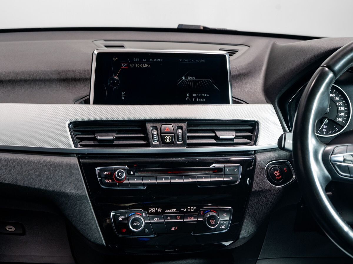 BMW X1 2016 - фото автомобиля