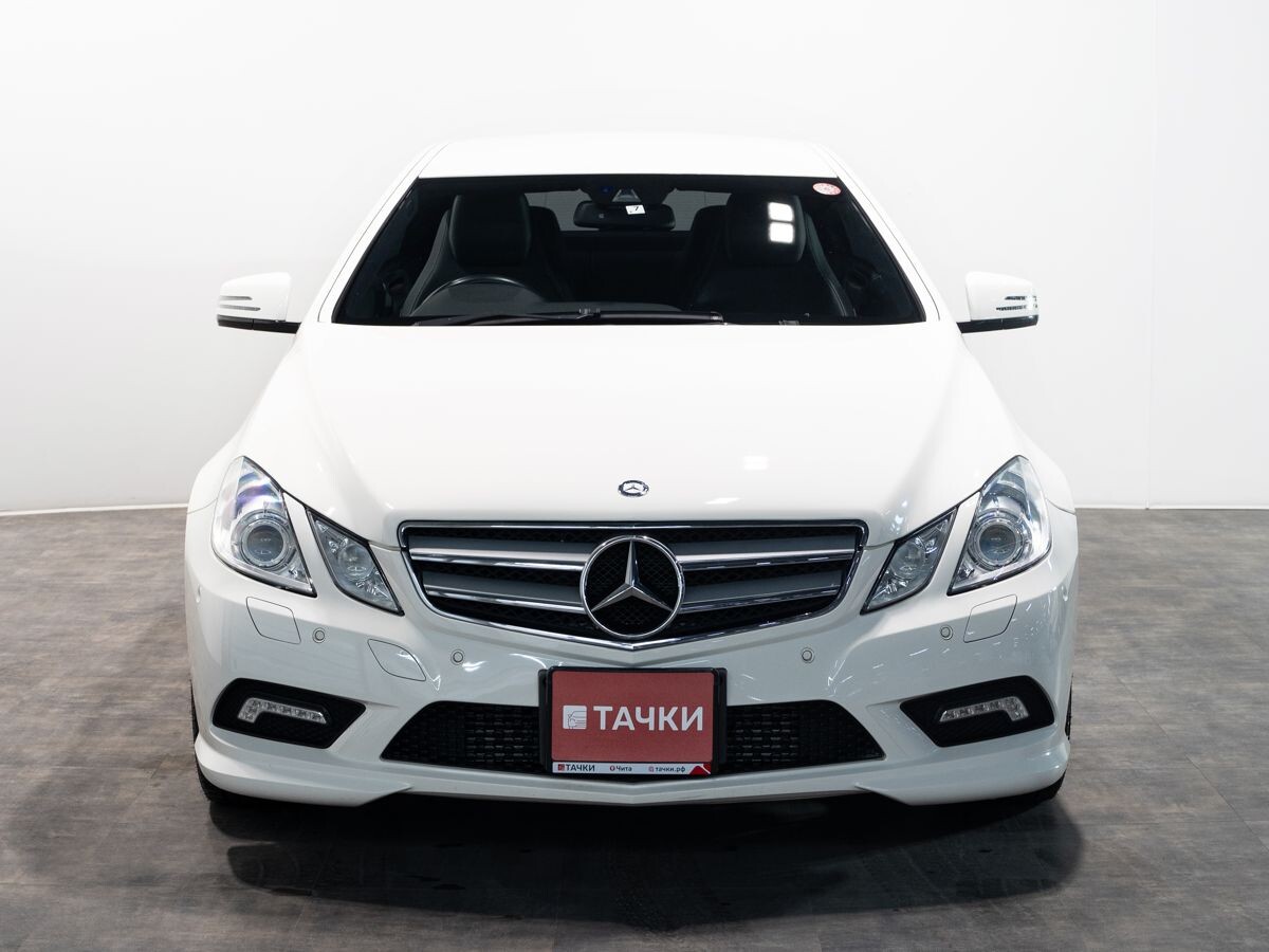 Mercedes-Benz E-Класс 2011 - фото автомобиля