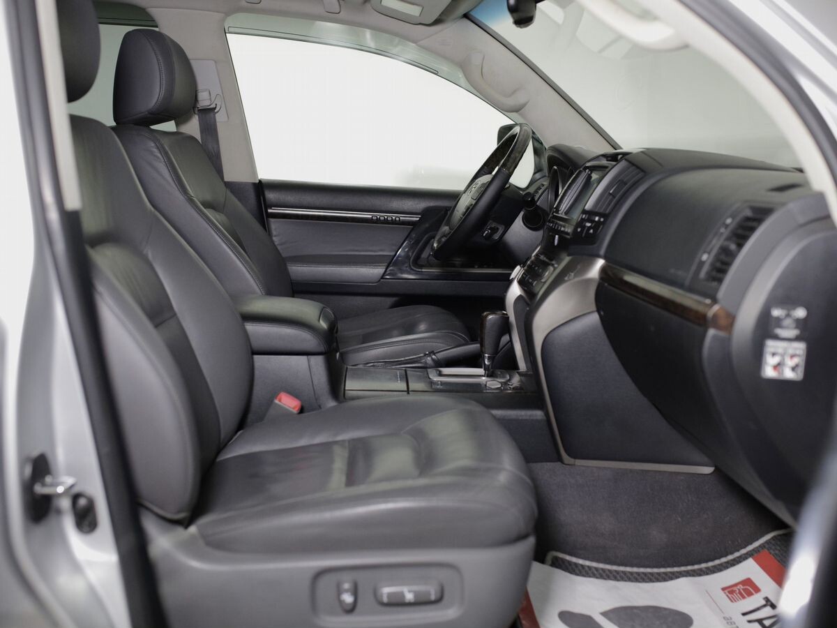 Toyota Land Cruiser 2008 - фото автомобиля