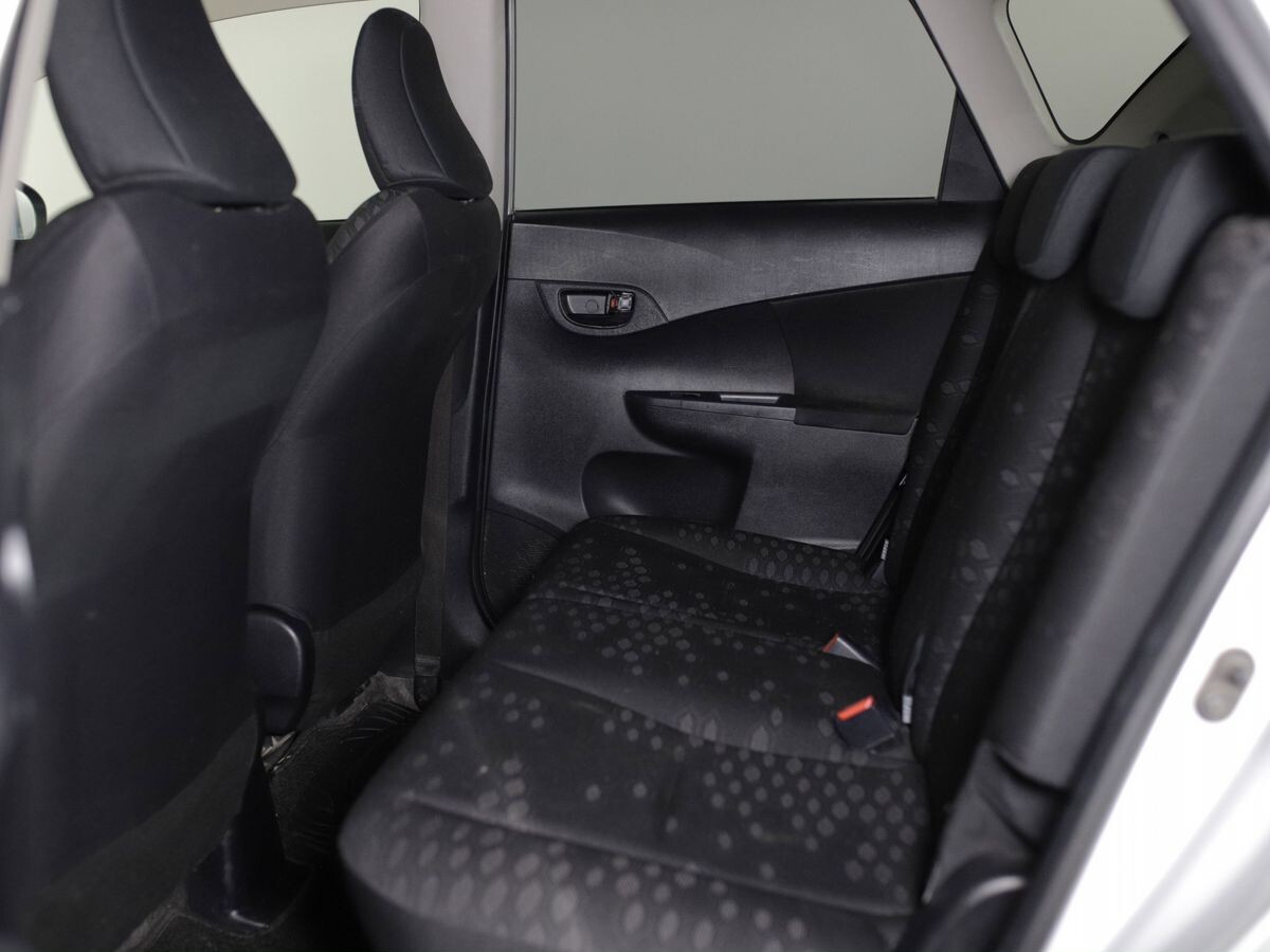 Toyota Ractis 2014 - фото автомобиля