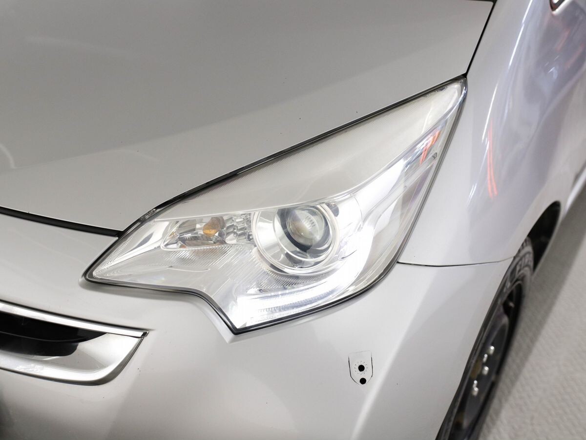 Toyota Ractis 2014 - фото автомобиля