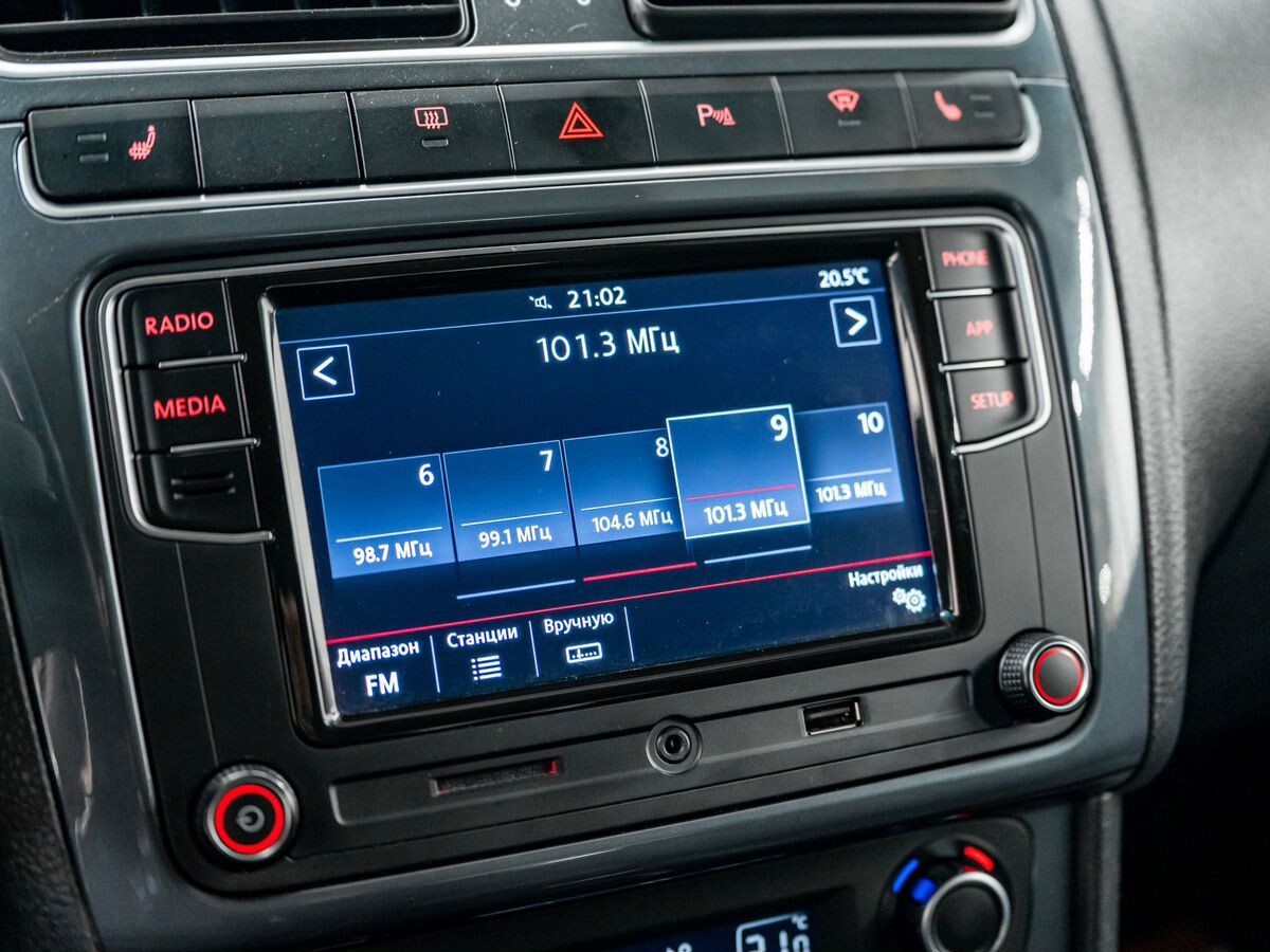 Volkswagen Polo 2020 - фото автомобиля