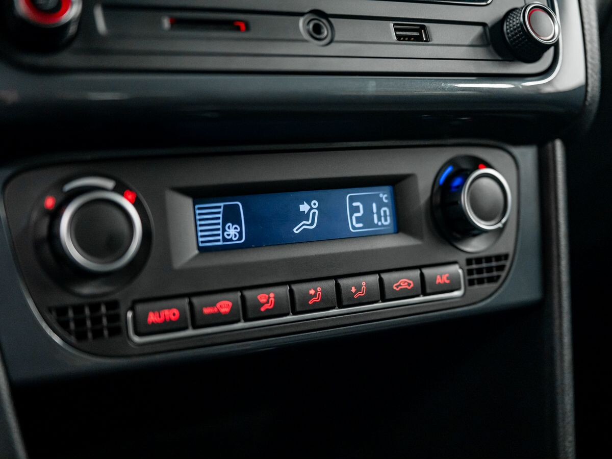 Volkswagen Polo 2020 - фото автомобиля