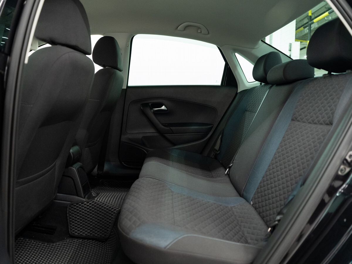 Volkswagen Polo 2020 - фото автомобиля