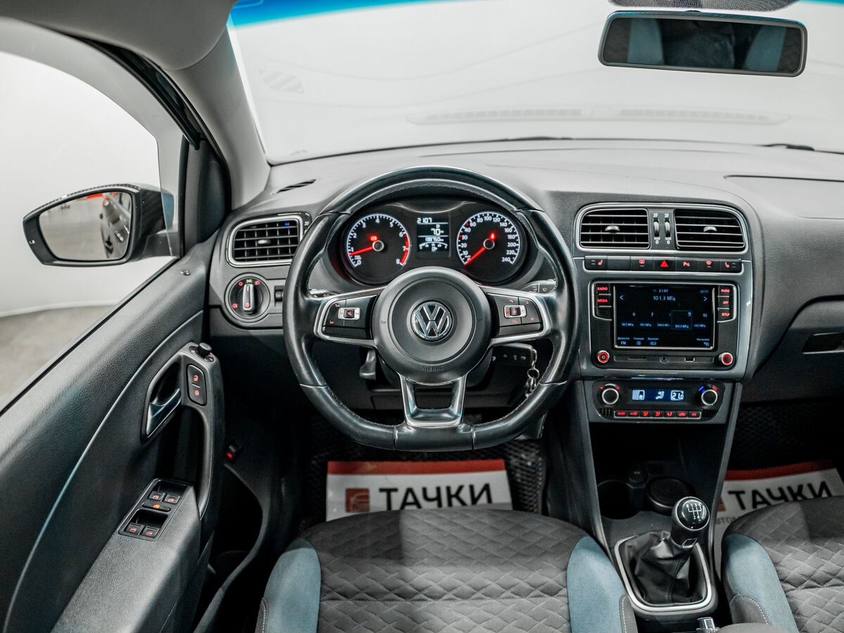 Volkswagen Polo 2020 - фото автомобиля
