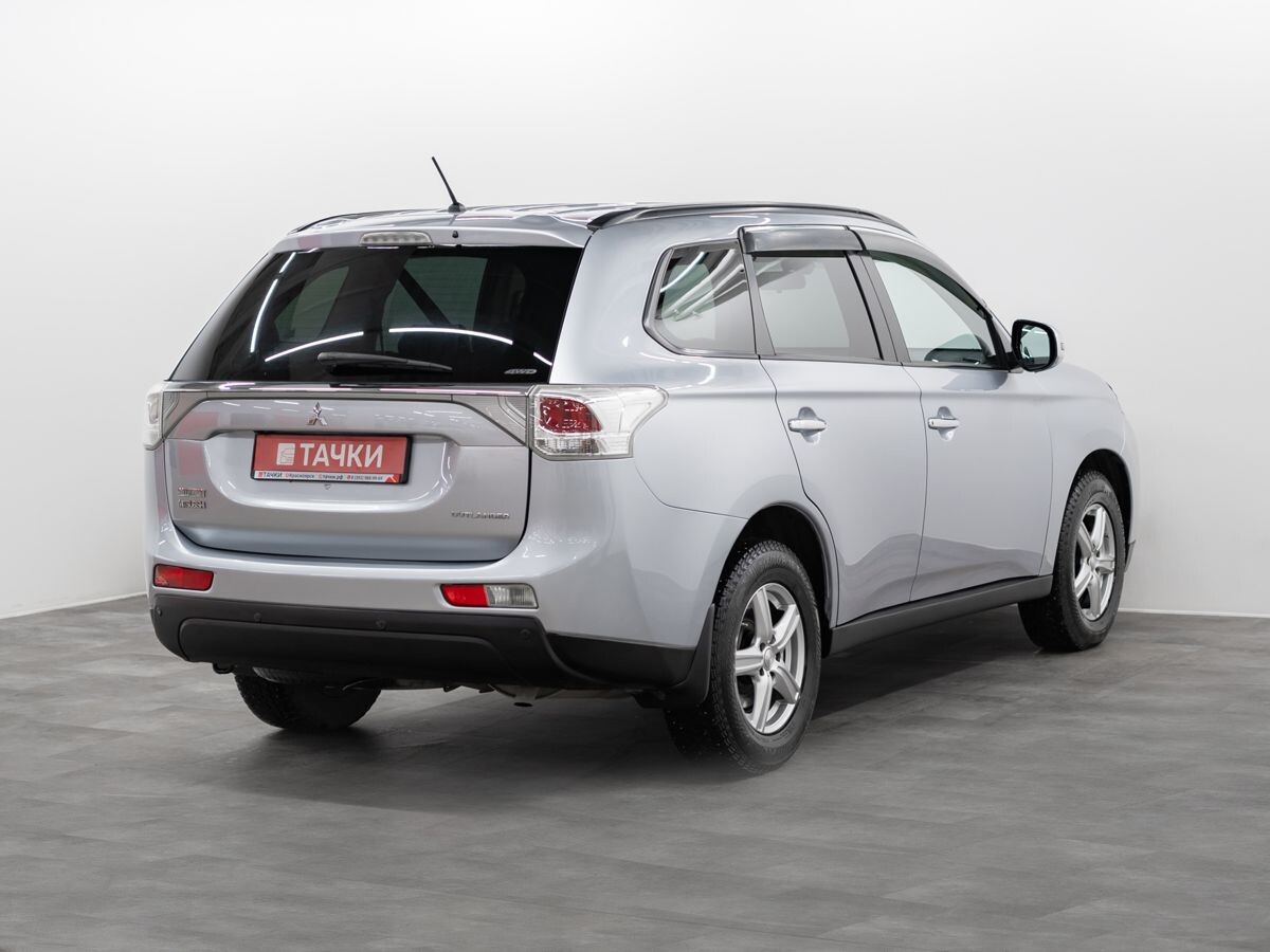 Mitsubishi Outlander 2012 - фото автомобиля