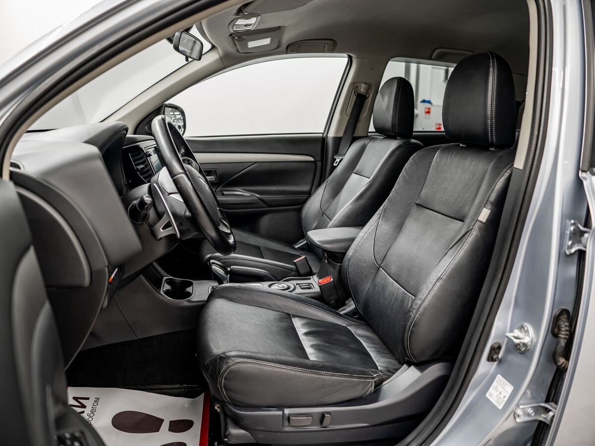 Mitsubishi Outlander 2012 - фото автомобиля