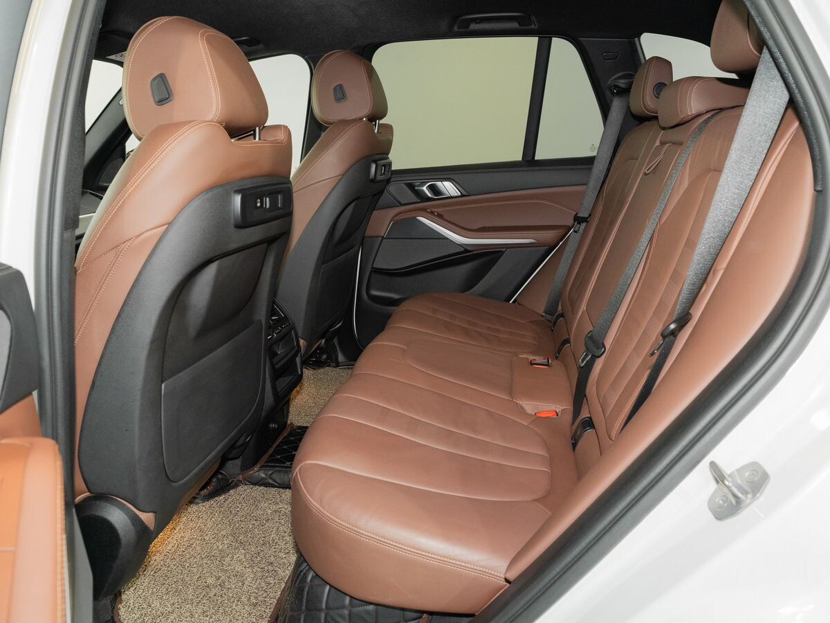 BMW X5 2019 - фото автомобиля