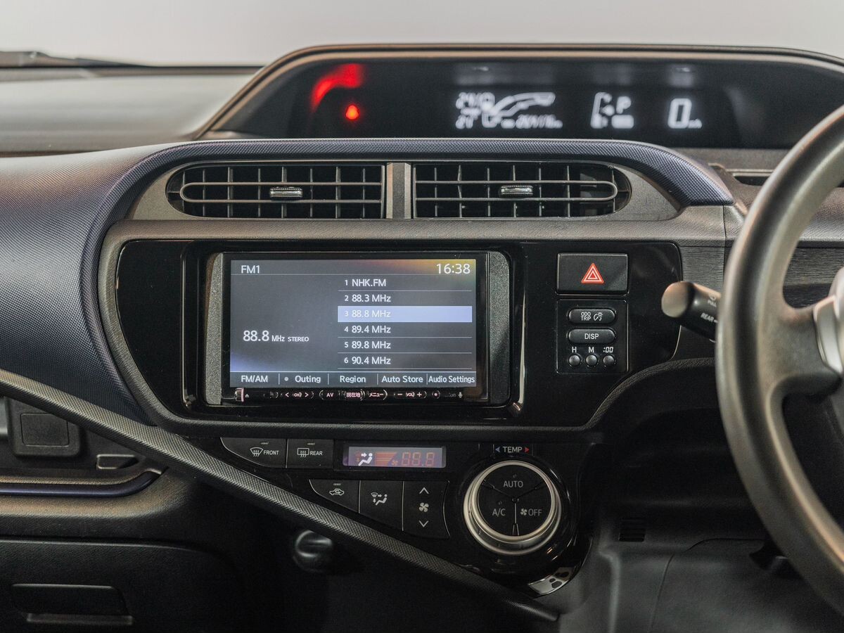 Toyota Aqua 2016 - фото автомобиля