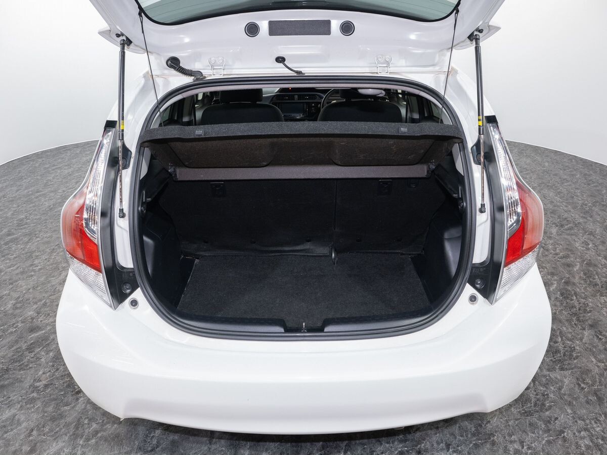 Toyota Aqua 2016 - фото автомобиля