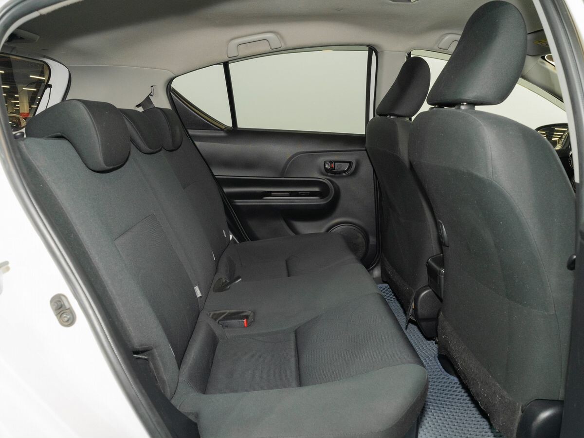 Toyota Aqua 2016 - фото автомобиля