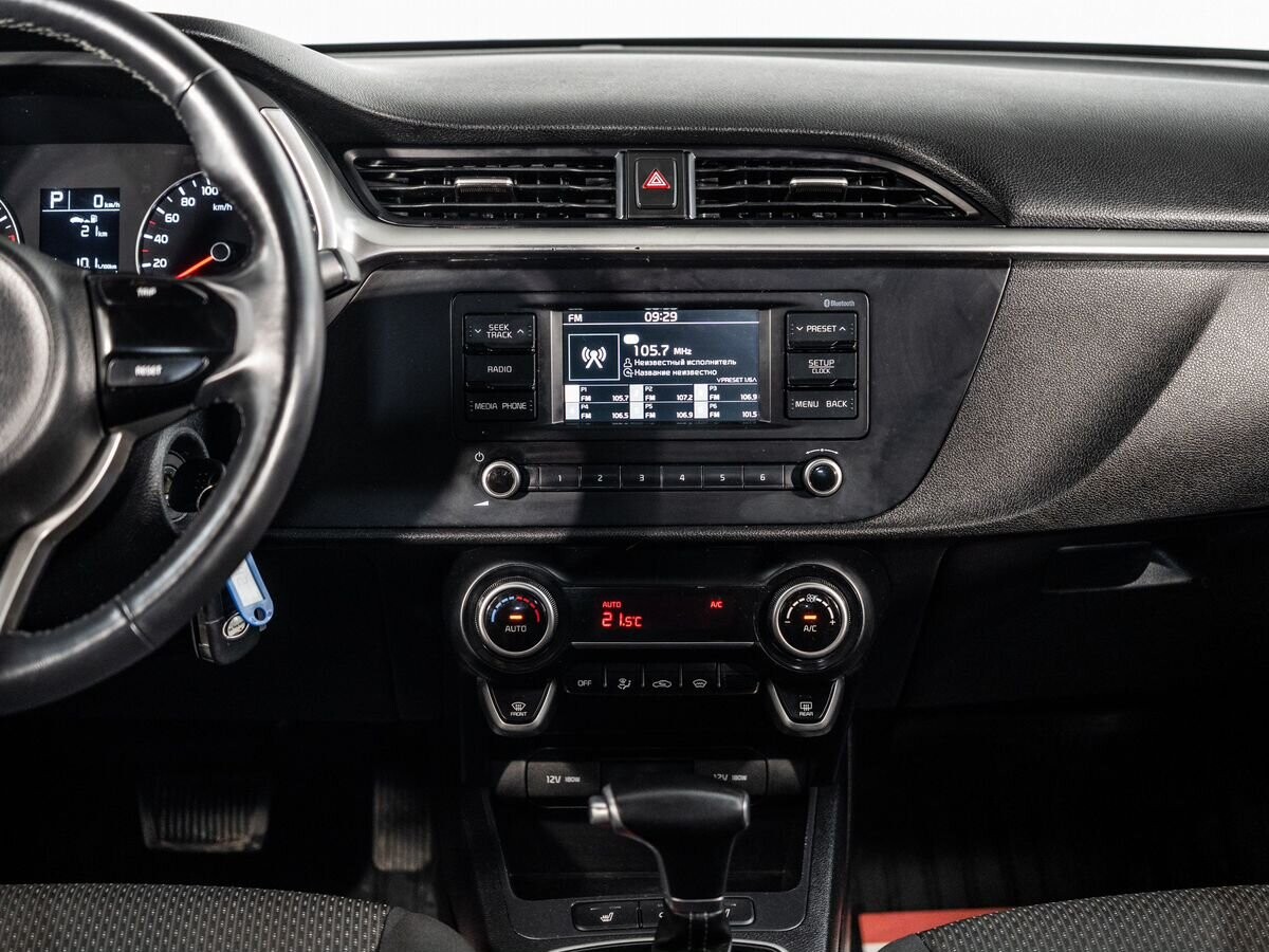 Kia Rio 2020 - фото автомобиля