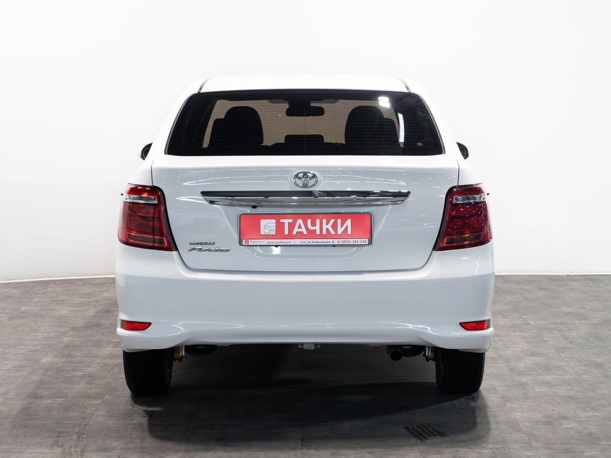 Toyota Corolla 2017 - фото автомобиля