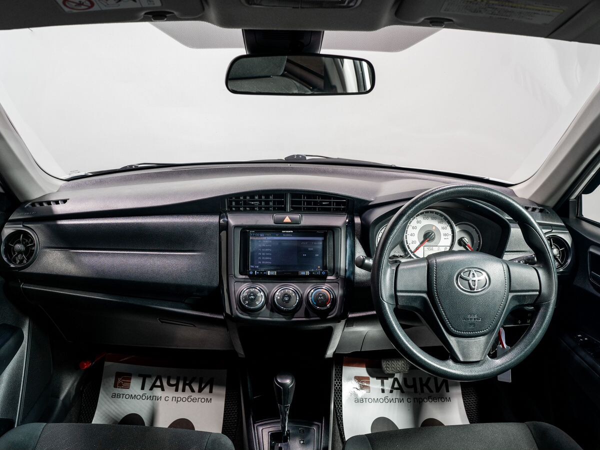 Toyota Corolla 2017 - фото автомобиля