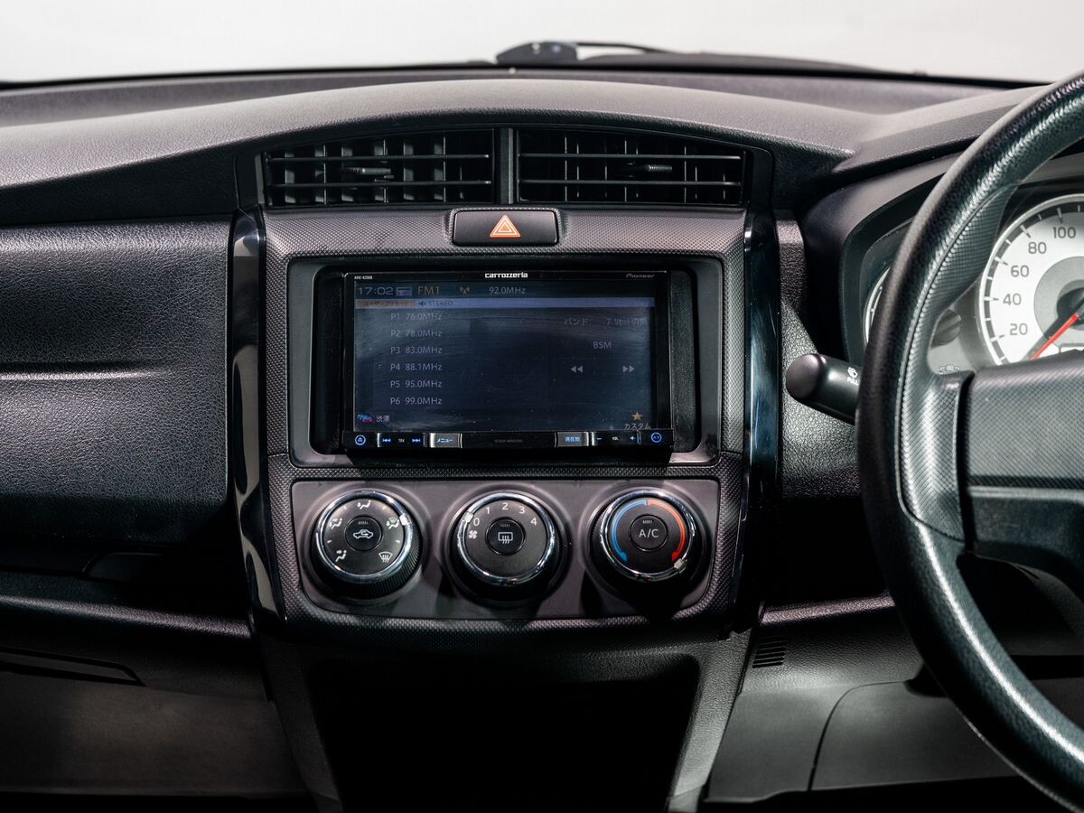 Toyota Corolla 2017 - фото автомобиля