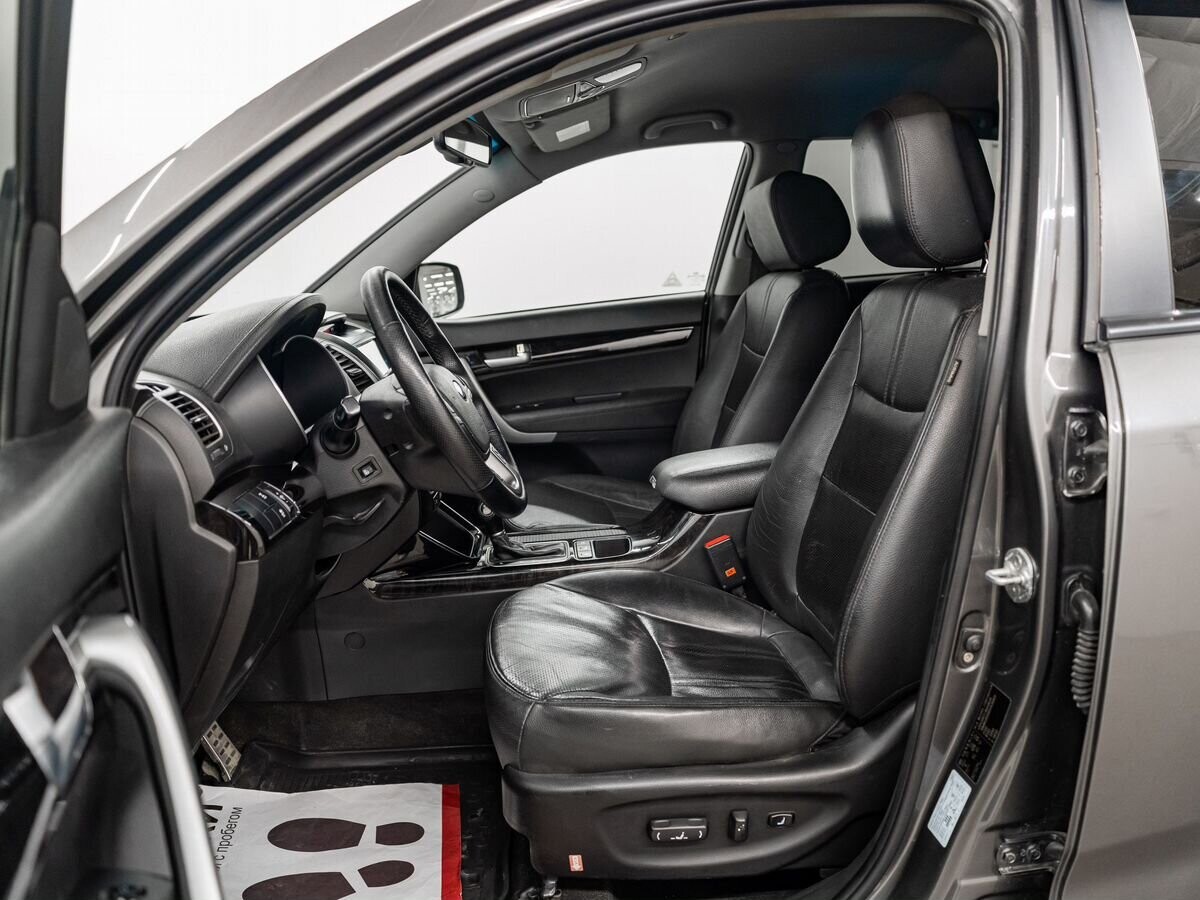 Kia Sorento 2013 - фото автомобиля