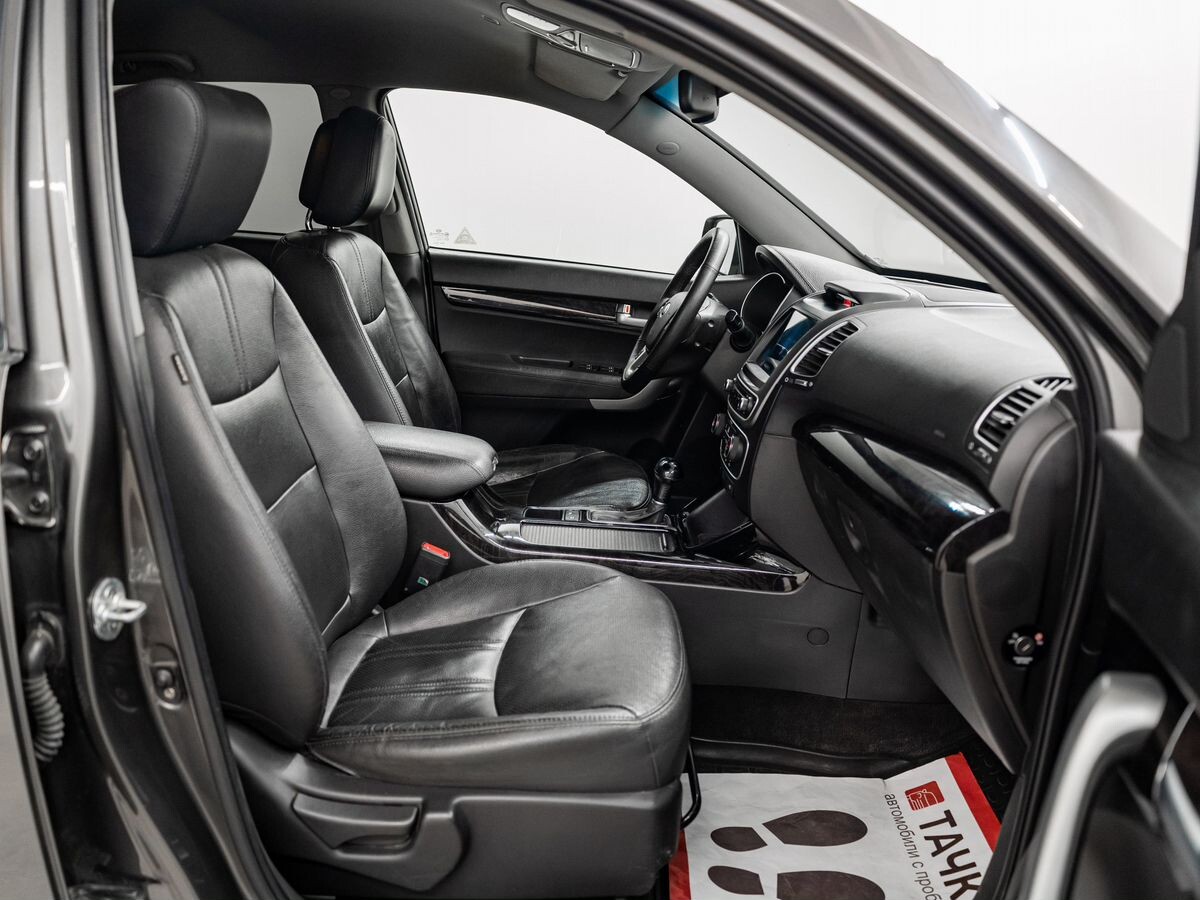 Kia Sorento 2013 - фото автомобиля