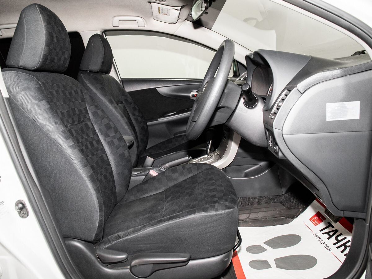 Toyota Corolla 2009 - фото автомобиля