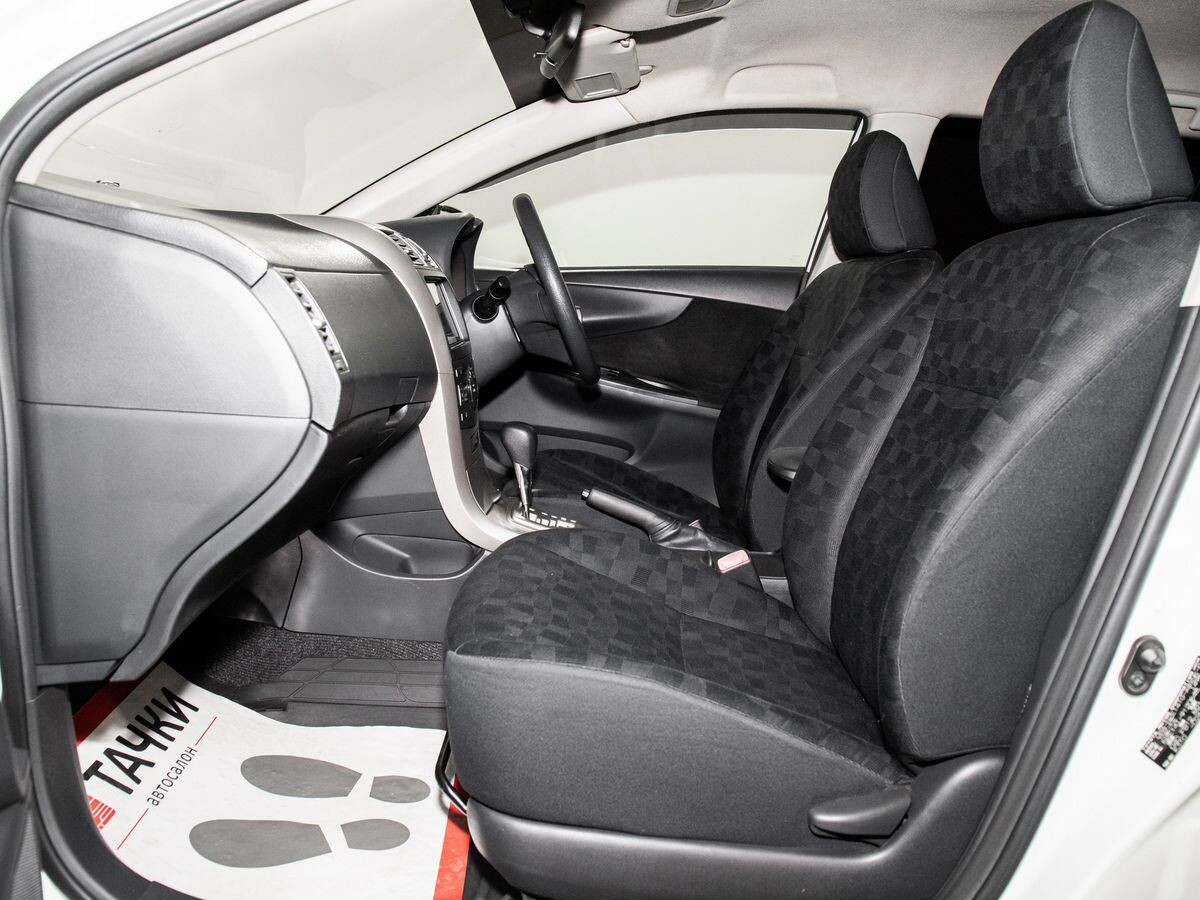 Toyota Corolla 2009 - фото автомобиля