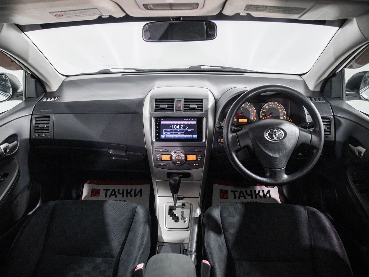 Toyota Corolla 2009 - фото автомобиля
