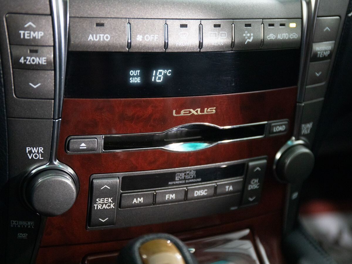 Lexus LS 2007 - фото автомобиля