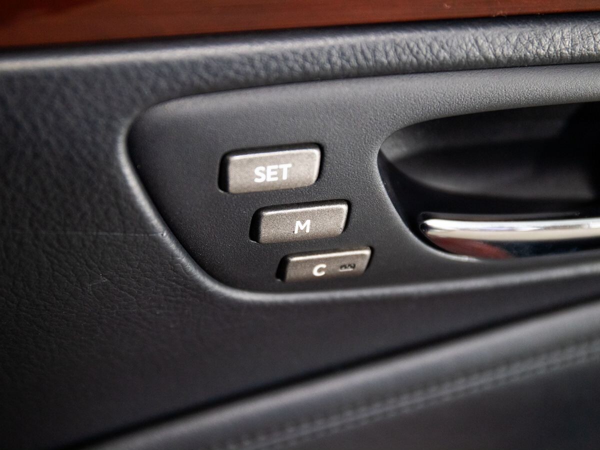 Lexus LS 2007 - фото автомобиля