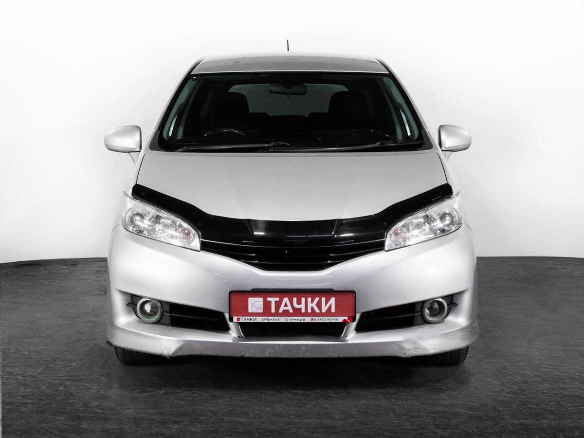 Toyota Wish 2012 - фото автомобиля
