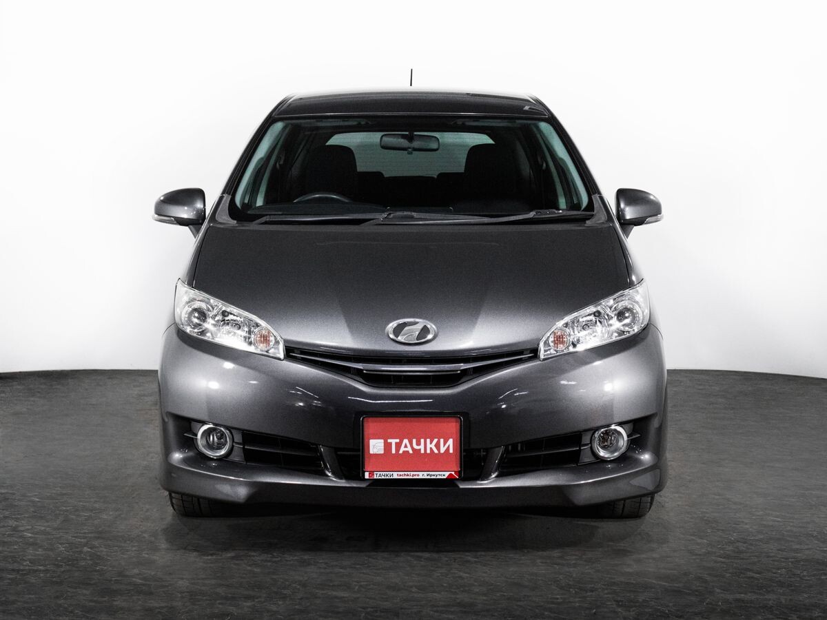 Toyota Wish 2013 - фото автомобиля