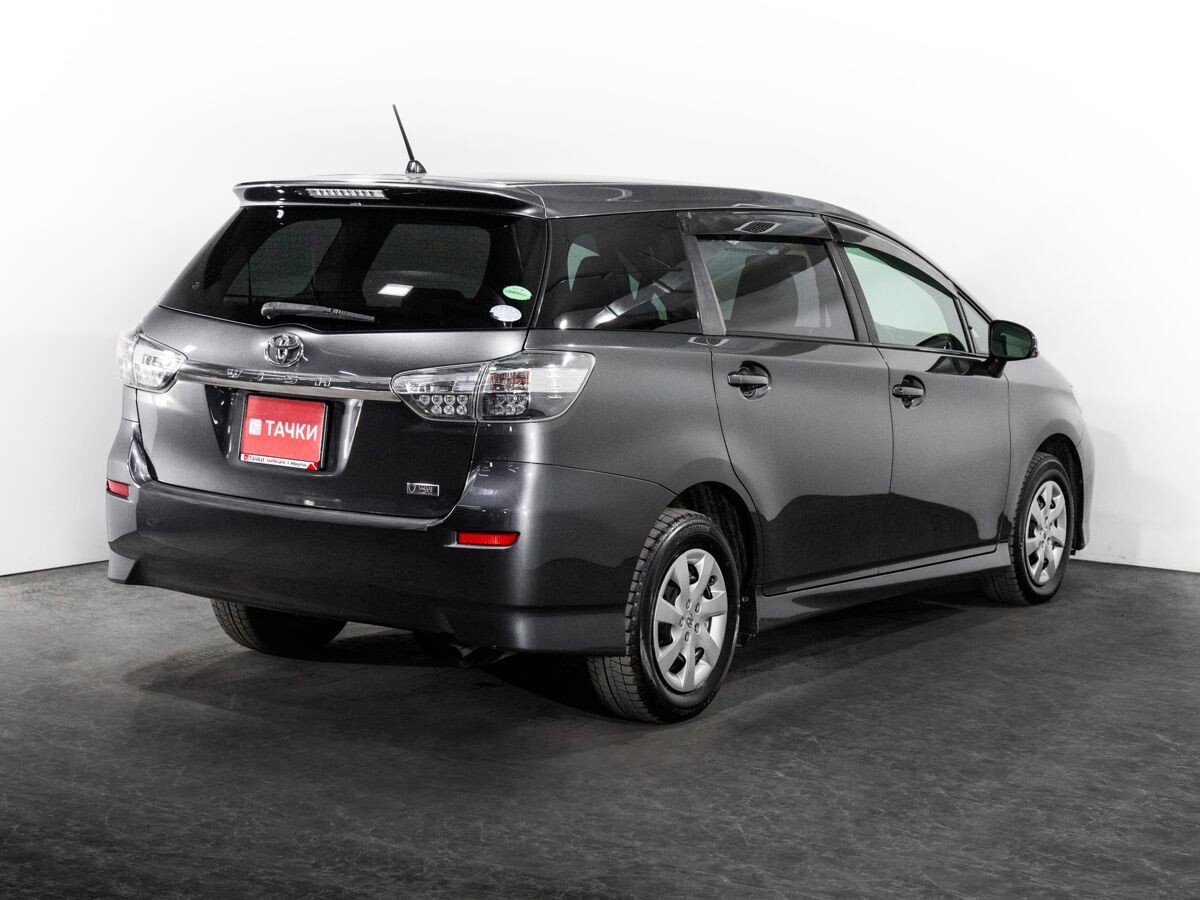 Toyota Wish 2013 - фото автомобиля