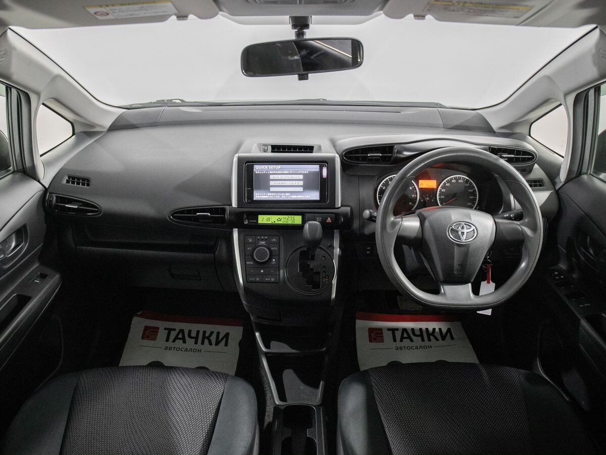 Toyota Wish 2013 - фото автомобиля