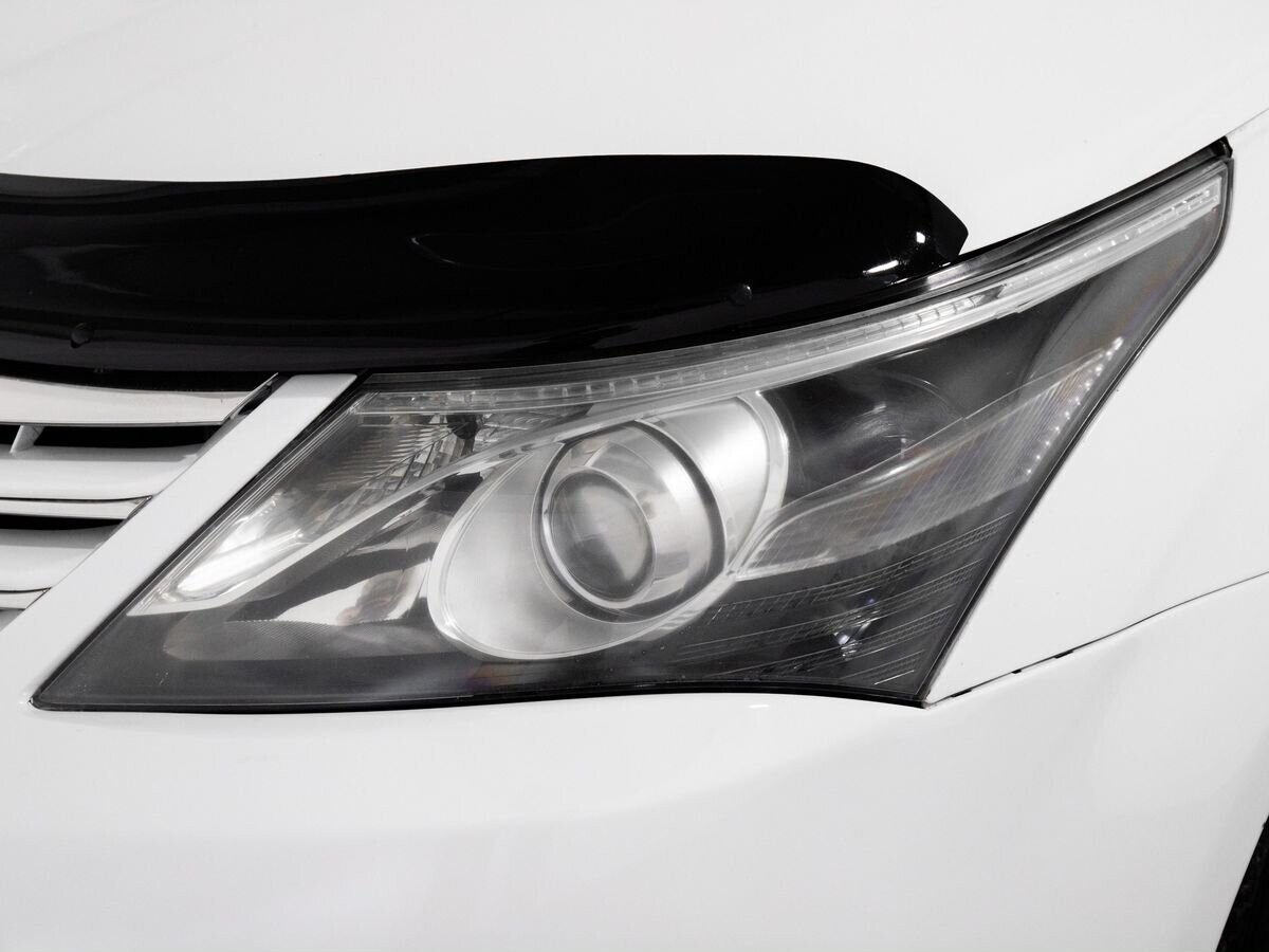 Toyota Avensis 2012 - фото автомобиля