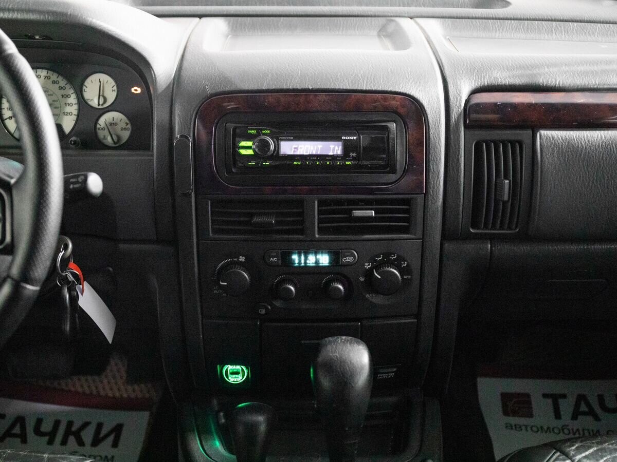 Jeep Grand Cherokee 2004 - фото автомобиля