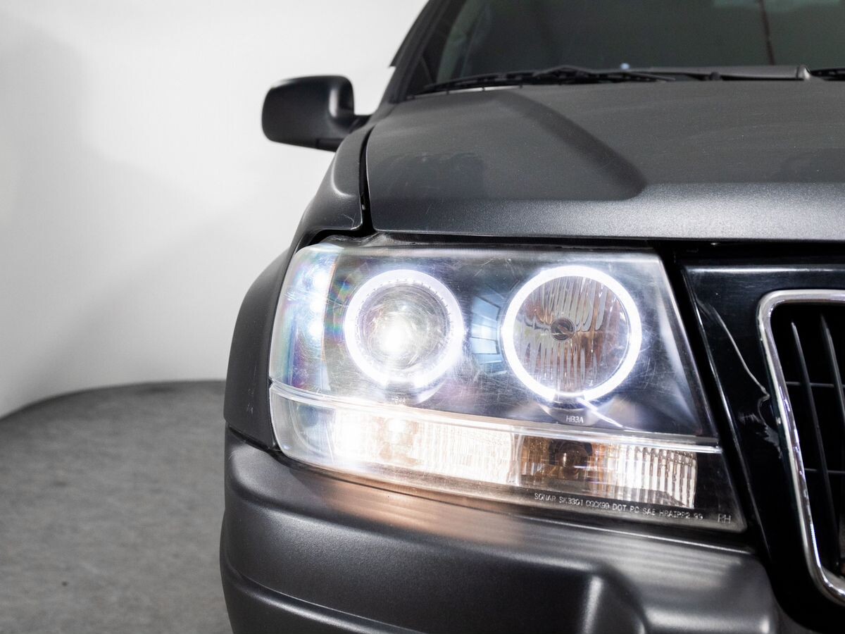 Jeep Grand Cherokee 2004 - фото автомобиля