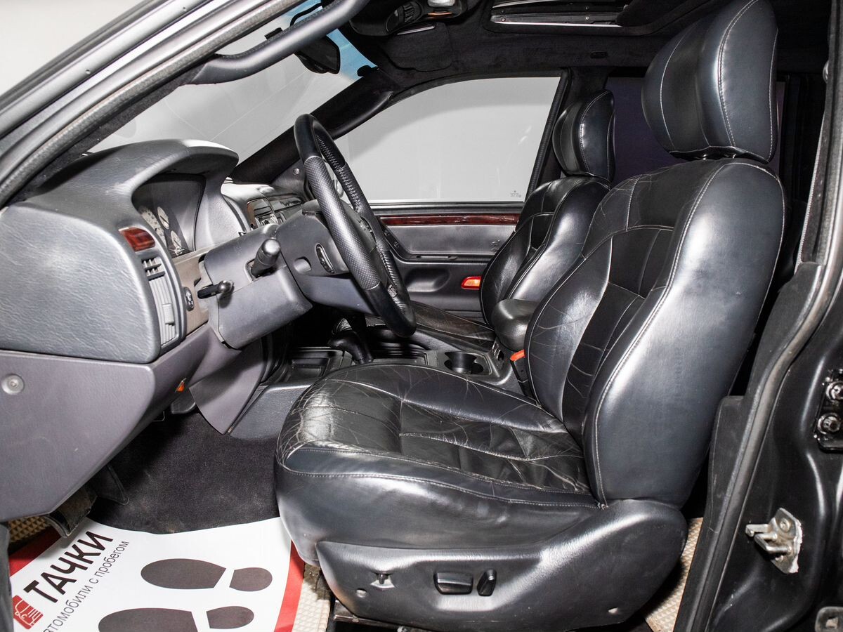 Jeep Grand Cherokee 2004 - фото автомобиля