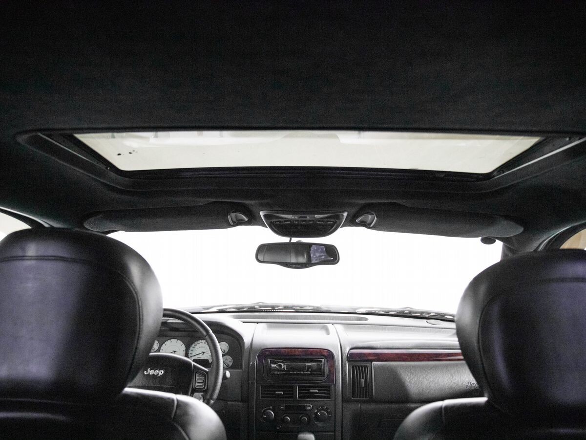 Jeep Grand Cherokee 2004 - фото автомобиля